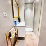 Апартаменты Bernardim - No 87 - 2b - The Three-bedroom Escape *