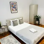 Апартаменты Bernardim - No 87 - 2b - The Three-bedroom Escape Лиссабон