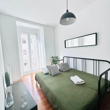 Bernardim - No 87 - 2b - The Three-bedroom Escape *