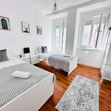 Bernardim - No 87 - 2b - The Three-bedroom Escape